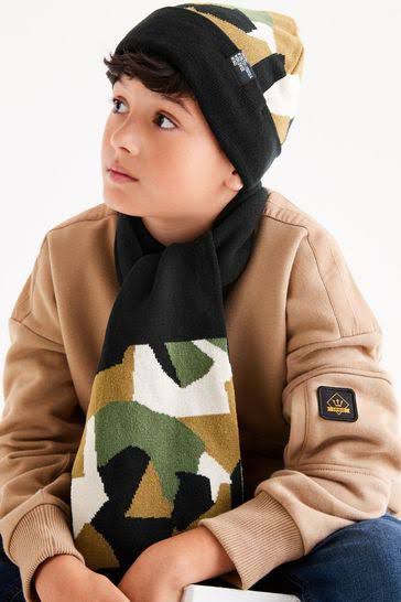 Khaki Green Camoflage Hat and Scarf Set