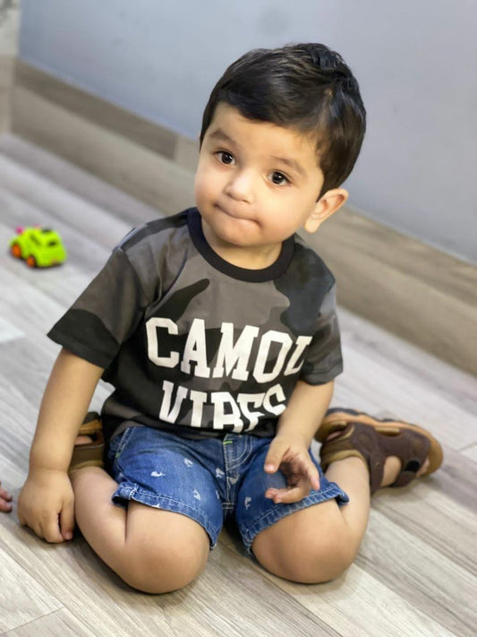 Camou Vibes T-Shirt