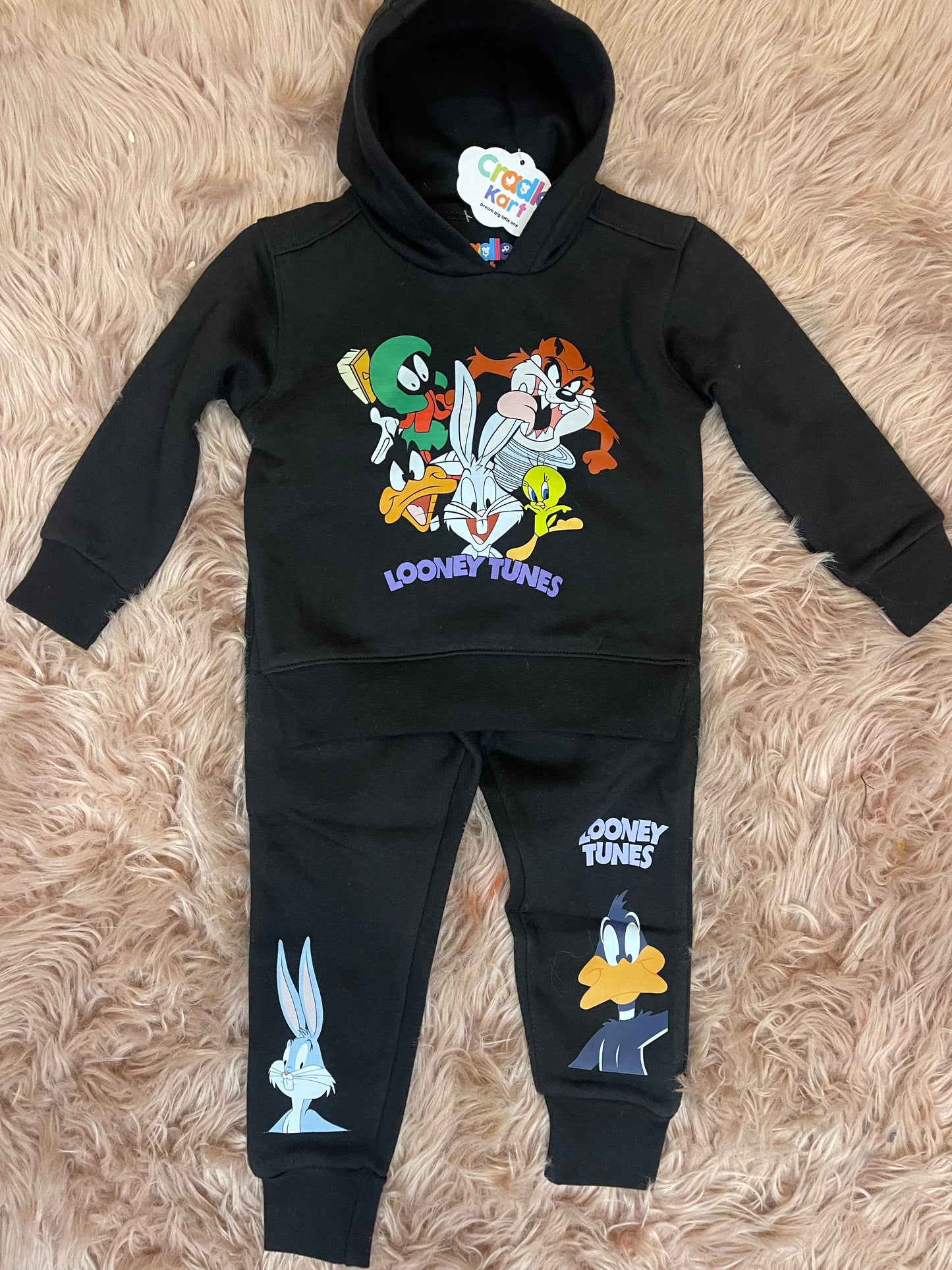 Looney Tunes Sweatshirt & Joggers